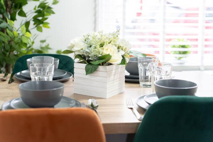 Open Mind Property - Luxury House & Free Parking Portsmouth Eksteriør billede