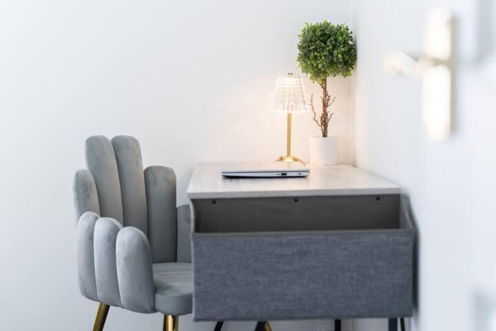 Open Mind Property - Luxury House & Free Parking Portsmouth Eksteriør billede